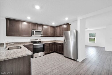 161 Yager Cir, Fort Myers, FL 33913 - photo 6