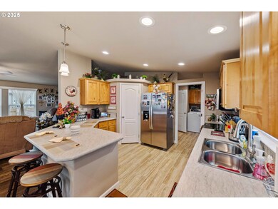 1060 Cedar Loop, Lakeside, OR 97449 - photo 5