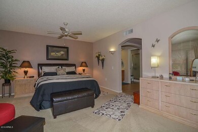 11Master Bedroom-Bath