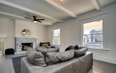 Living Room (3)