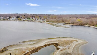 8 Emery Rd, Warren, RI 02885 - photo 5