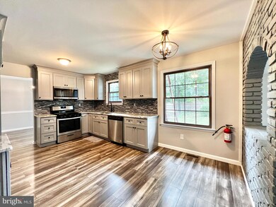 19 Carrie Place, Sicklerville, NJ 08081 - photo 6