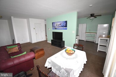 304 Garnet Dr unit 3N, Burlington, NJ 08016 - photo 3
