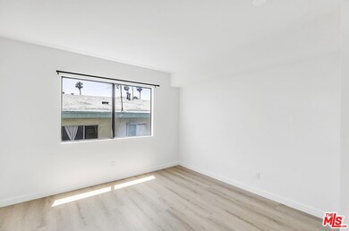 134 N Mariposa Ave unit 206, Los Angeles, CA 90004 - photo 7