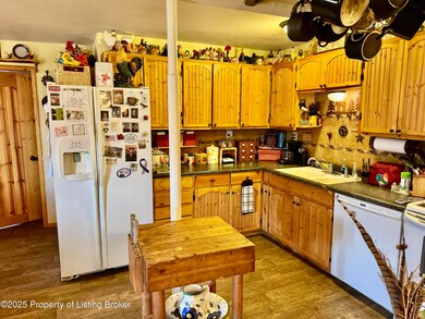 58 Central Ave N, Dunn Center, ND 58626 - photo 7