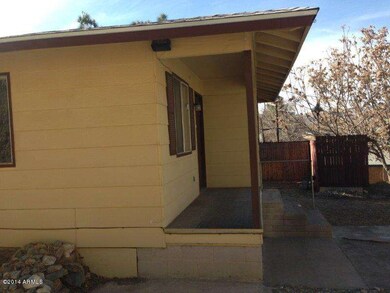 023-274113 Front Porch