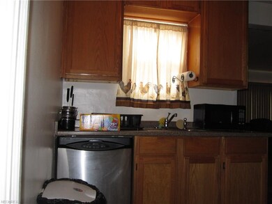 21317 Franklin Rd, Maple Heights, OH 44137 - photo 7