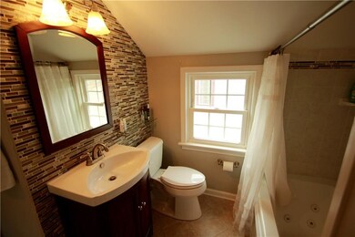 Fully renovated bathroom with deep whirlpool jette