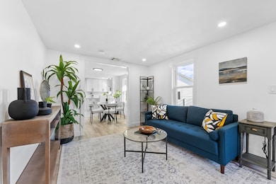 42 Palmer St, Quincy, MA 02169 - photo 7