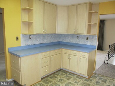 7035 Bensville Rd, White Plains, MD 20695 - photo 3