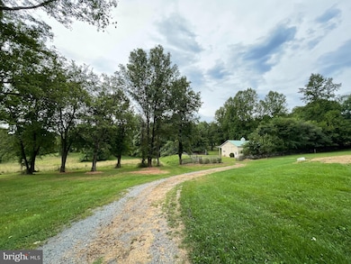 40297 Gap Rd, Leesburg, VA 20175 - photo 7