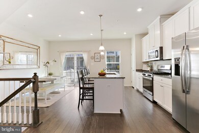 15 Gates Park Ct, Halethorpe, MD 21227 - photo 2