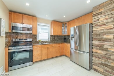 179 Lower Notch Rd, Little Falls, NJ 07424 - photo 3