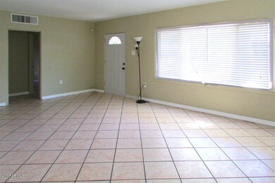 7 livingRoom 1