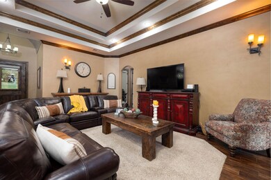 120 Royal Dr, Weatherford, TX 76085 - photo 5