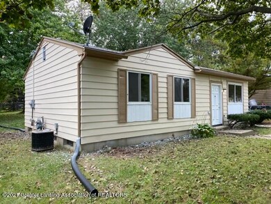 1311 Mark Twain Dr, Lansing, MI 48911 - photo 2