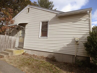 172 Keddy St, Springfield, MA 01109 - photo 2