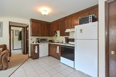 29 Sherman St, Foxborough, MA 02035 - photo 4