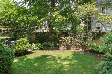 117 Brattle St unit A, Cambridge, MA 02138 - photo 2