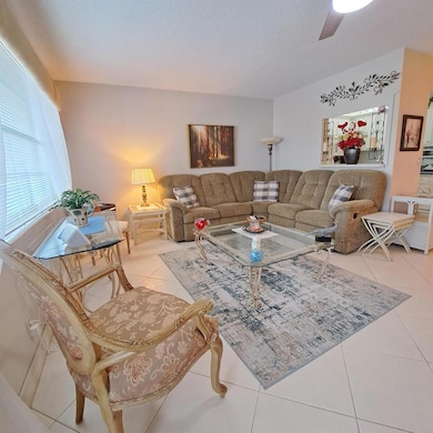 53 Northampton C, West Palm Beach, FL 33417 - photo 4