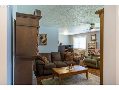 Living Room/Dining Room