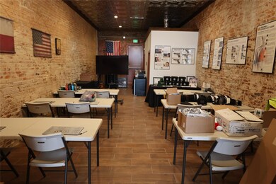 215 N Pearl St, Trenton, TX 75490 - photo 3