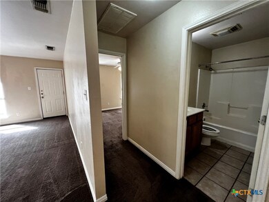 1223 Clyde St unit 1225, San Marcos, TX 78666 - photo 5