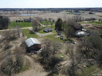 9697 Marsh Rd, Fowlerville, MI 48836 - photo 7