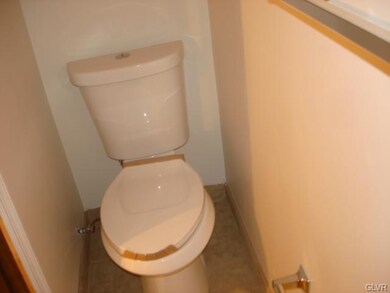 445 Harrison St, Allentown, PA 18103 - photo 7