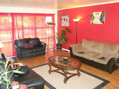 922 Newcastle Ave, Westchester, IL 60154 - photo 2