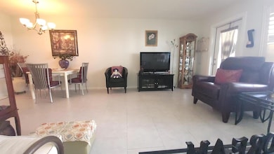 402 Windsor R, West Palm Beach, FL 33417 - photo 4