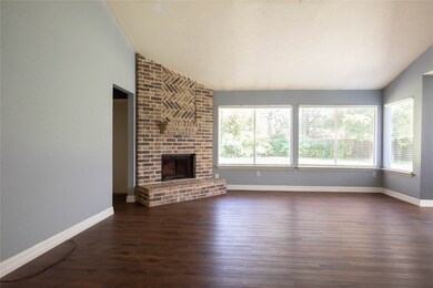 Large living room with vaulted ceilings