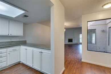 1850 Camino Verde Ln, Las Vegas, NV 89119 - photo 4