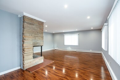 806 E Evergreen St, Wheaton, IL 60187 - photo 5