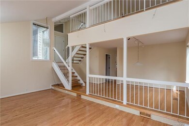 ENTRY FOYER