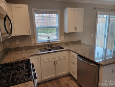 1057 Baldwin Commons Dr, Arden, NC 28704 - photo 7