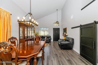 9850 W Lone Cactus Dr-large-005-023-9850