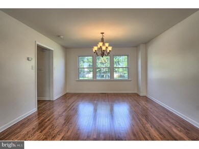 3211 Westview Dr, Reading, PA 19605 - photo 7