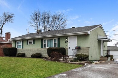 003-photo-front-view-10342061