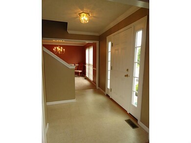 Entry/Foyer.