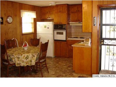 KITCHEN / DEN COMBO