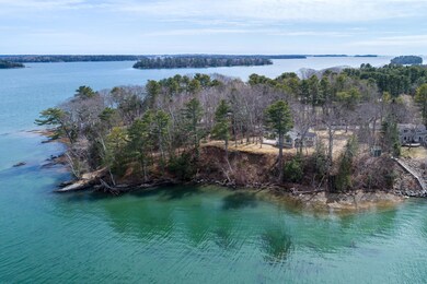 134 Maquoit Dr, Freeport, ME 04032 - photo 2