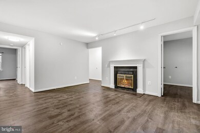 20241 Shipley Terrace unit 4-B-102, Germantown, MD 20874 - photo 7