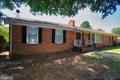 131 Riverview Cir, Colonial Beach, VA 22443 - photo 5