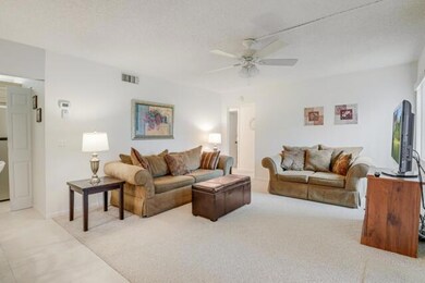 319 Pine Ridge Cir unit B-1, Greenacres, FL 33463 - photo 2