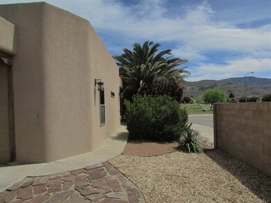 2507 Las Alturas Ct, Alamogordo, NM 88310 - photo 4