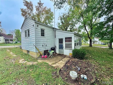 107 N Springfield St, Cuba, MO 65453 - photo 5