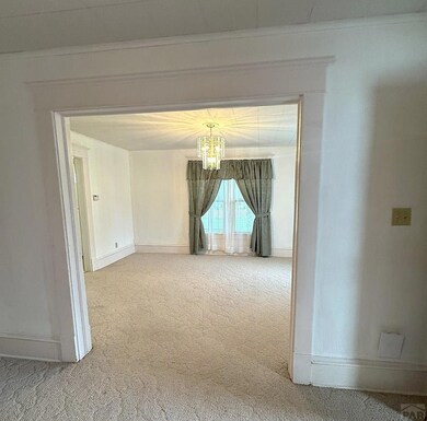 Looking into Dining from LR