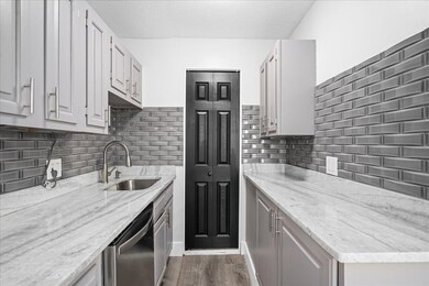 21 Pemberton St, Worcester, MA 01610 - photo 4