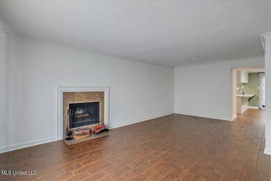 02-550 Post Rd Unit #404